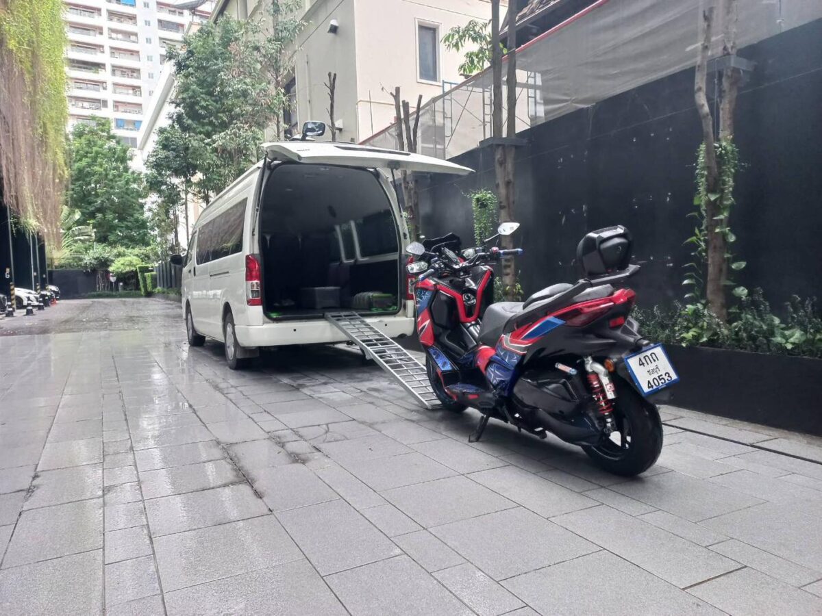 Express delivery, fast delivery, all over Bangkok - Pattaya!